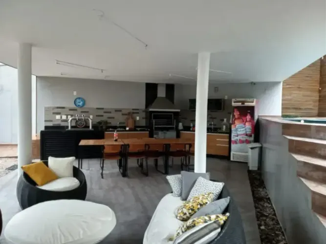 Casa de Condomínio para venda com 5 quartos na Zona Oeste em Parque dos Príncipes, 450 m²