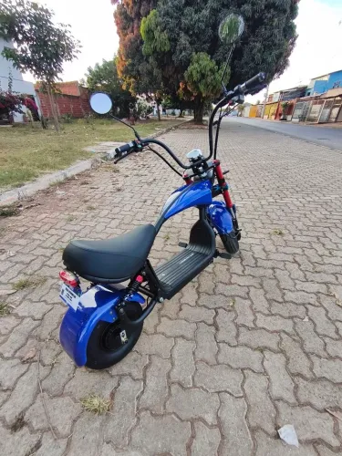 Scooter elétrica NOVA com motor de 1000 watts bateria lítio de 48 volts 