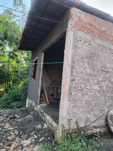 Vendo casa em construção no bairro gapara