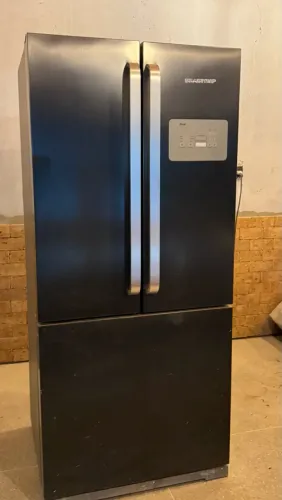 Vendo geladeira Brastemp três portas