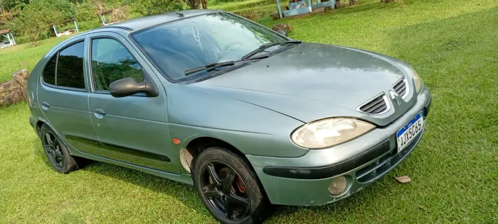 Renault Megane Hatch Rxe/egeus 1.6 16V 2000