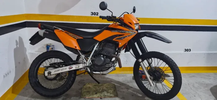 Honda XR 250 Tornado - 2008 - Laranja