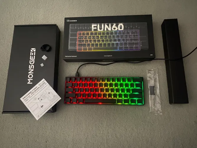 Kit - Teclado Akko Fun 60 Pro Wired + Mouse Redragon King Pro 1k (RESERVADO)