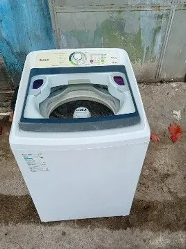 Máquina de lavar roupa funcionando perfeitamente