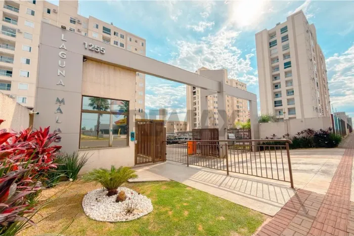 Apartamento à venda no Edifício Laguna Málaga no Acquaville em região Leste de Londrina