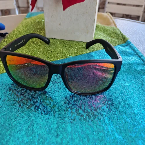 Óculos de Sol, marca HANG TEN, novo, original, unissex, lentes espelhada.