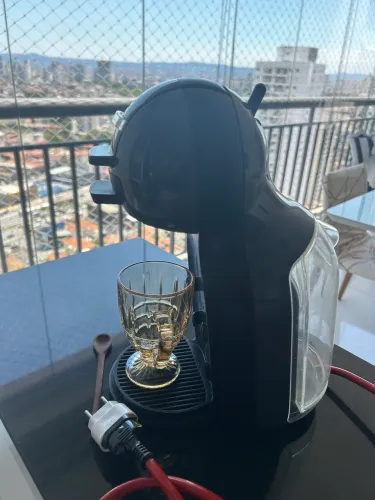 Cafeteira Nescafé Dolcegusto
