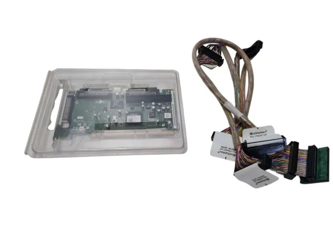 placa controladora Adaptec ASC-29320A com cabo scsi adaptec