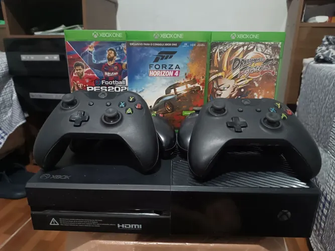 Console Xbox One 500gb+4 controles+ Forza Horizon+PES2020+Dragonball FighterZ