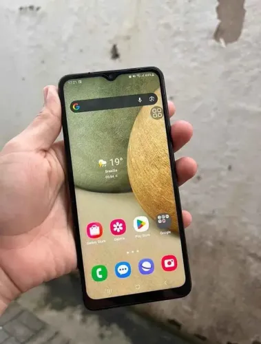 Vendo um celular A12