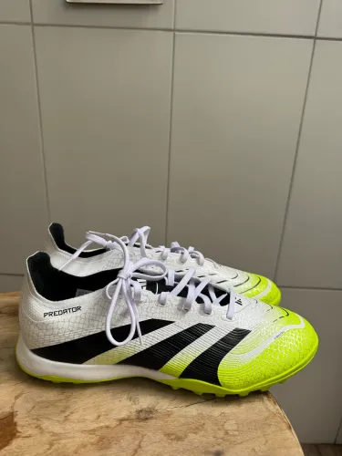 Chuteira Predator League Socity