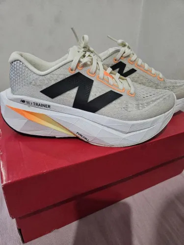 Tênis feminino New Balance supercomp trainer V3, tamanho 36