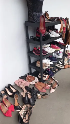 Lote de roupas para Brechó. IMPERDÍVEL. 900 peças selecionadas e lavadas prontas p/venda.