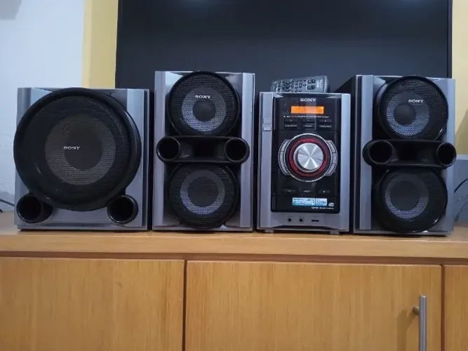 Mini System Sony importado MHC-EC98P. 530 Watts RMS. 2 caixas frontais e 1 Subwoofer.