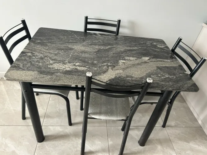 Mesa de mármore