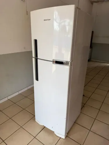 Geladeira perfeita dou garantia hoje barato entrego