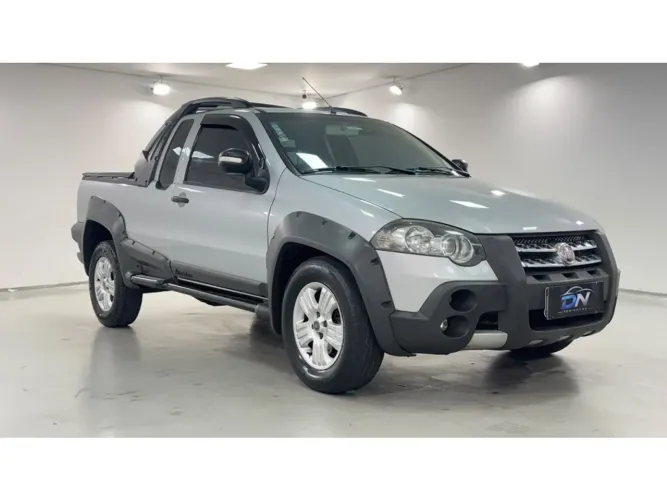Fiat Strada Adventure 1.8/ 1.8 Locker Flex CE 2012