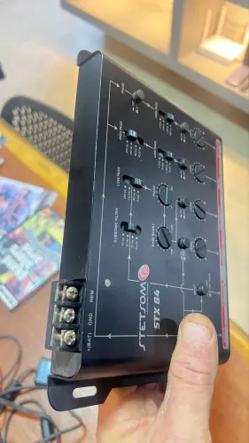 Crossover Stetsom STX 84 - 4 Vias - Impecável (Muito Novo!)