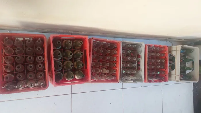 Vende se 6 engradado de refrigerante 80 todos