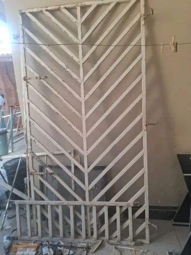 portão e grade de metalon