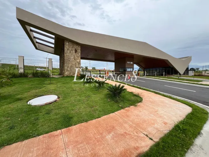 Lote no Vinhas Flamboyant | 341,47m² 10,9m de frente | Lazer no condomínio