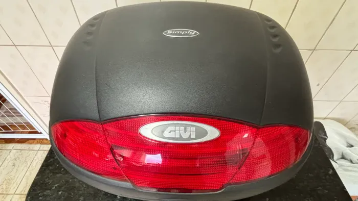 Baú givi  monolock 45lts 