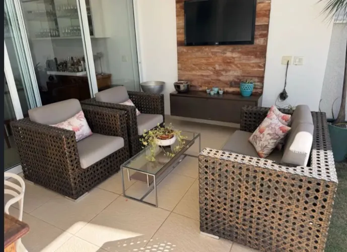Sofa e 2 Poltronas de Fibra Sintetica e Alumínio (Posso Entregar)
