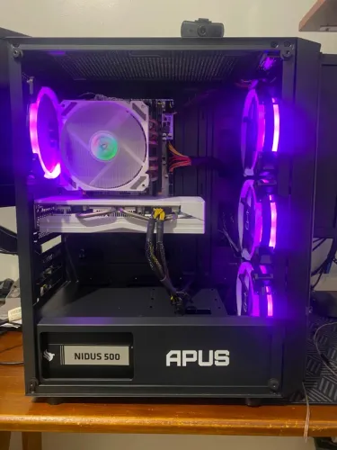 PC Gamer Xeon 2667 v4 8C/16T + 32GB RAM + NVMe 256GB + RX 580 8GB