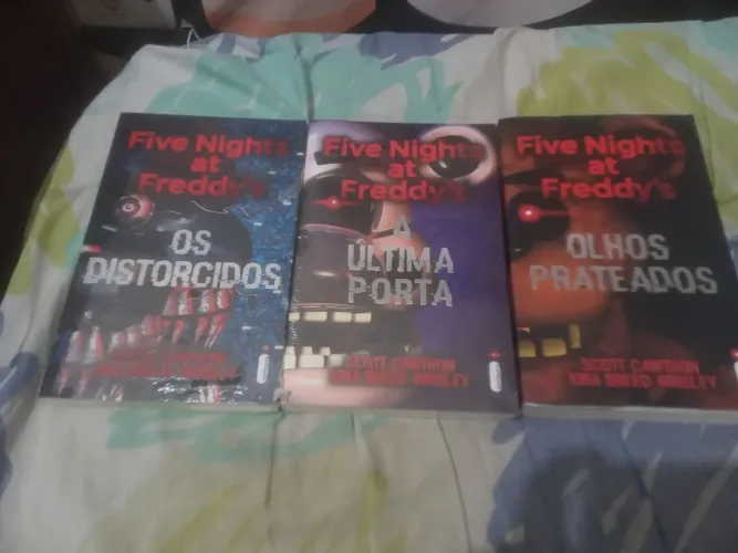 Coleção livros five nights at freedy's