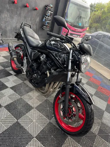 Suzuki Bandit 650N 2011
