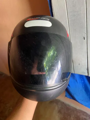 CAPACETE TAURUS