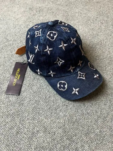Boné Louis Vuitton Monogram Azul Marinho