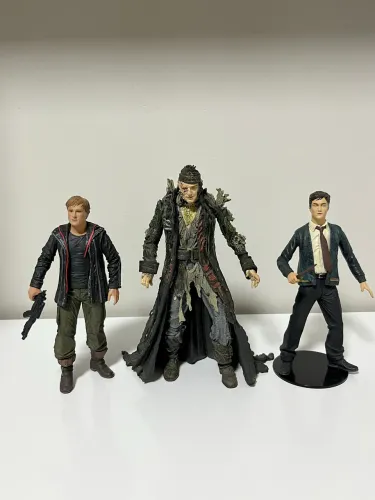 Lote com 3 action figures NECA