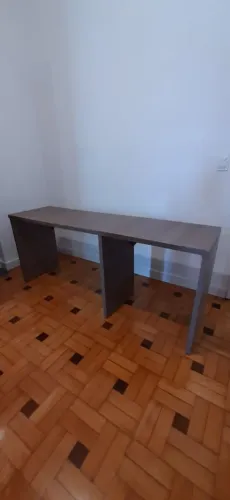 Mesa de estudo em MDF (C 183 X L 50 X A 77,5)