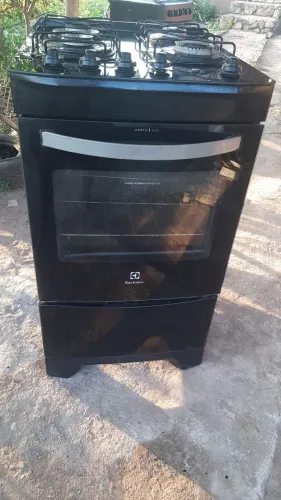 Fogão Electrolux smi novo funcionando tudo perfeitamente