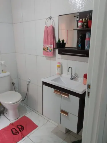 Vende-se apartamento: Quitado  Sala  Cozinha  Banheiro  2 quartos Área de serviço  Salão d