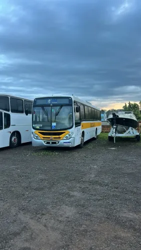 Vendo ônibus torino com ar 45lugares