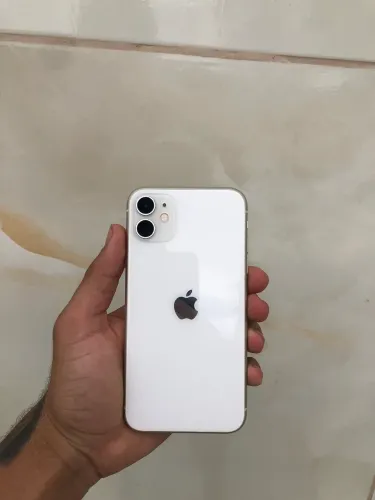 iPhone 11 64 GB