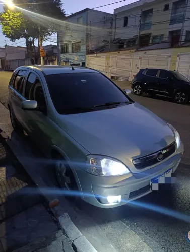 Chevrolet Corsa Hat. Premium 1.4 8V Econoflex 5P 2009