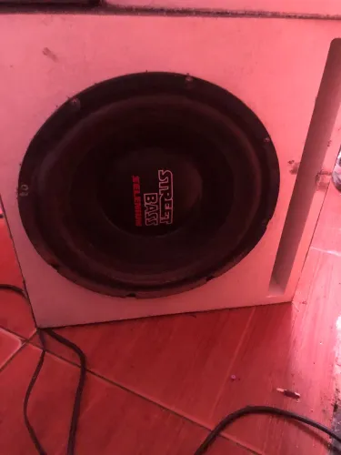 Vendo som automotivo