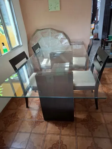 Oportunidade Única: Mesa de Vidro + 6 Cadeiras por R$ 600 (Preço de Desapego)