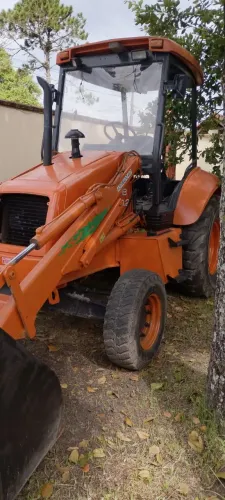 Retroescavadeira FB80.2