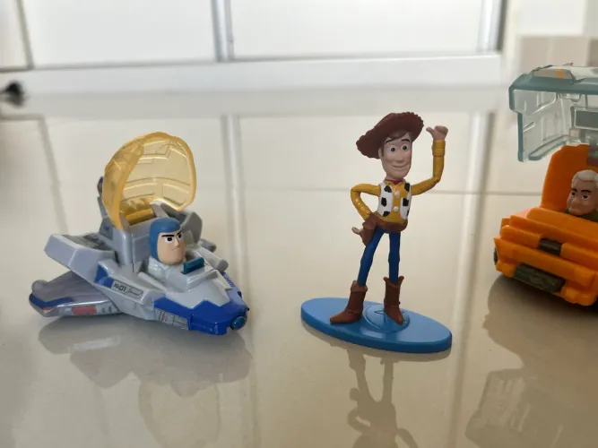 Bonecos Toy Story & Buzz