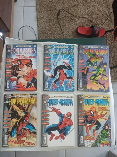 06 Hqs do Homem Aranha - Super-heróis Premium