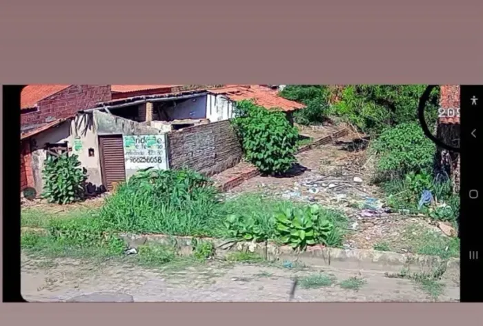 Vende-se terreno -localizado no parque alvorada rua 16-  Timon  