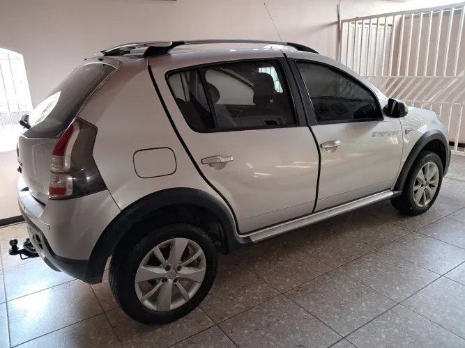 Renault Sandero Stepway Hi-flex 1.6 16V 5P Aut. 2013