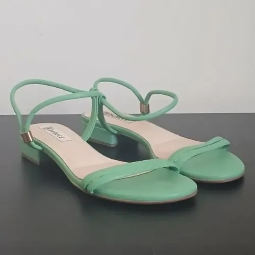 sandália - rasteirinha - tiras - verde menta - número 35 - bebecê - usado