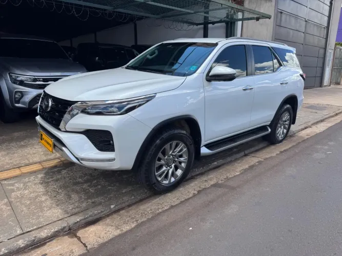 Toyota Hilux SW4 4X4 2.8 Diesel 2024