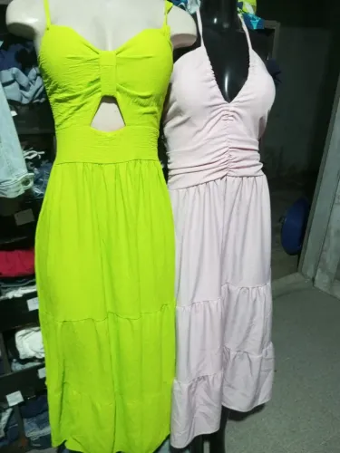 Aproveite macacão e vestido