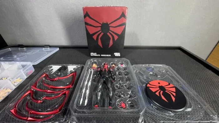 SUPERIOR SPIDERMAN - MESS TOYS 